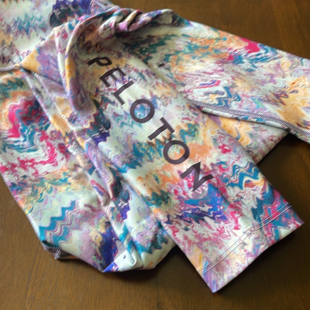 Peloton leggings, size medium. In like new condition, worn only a few times.